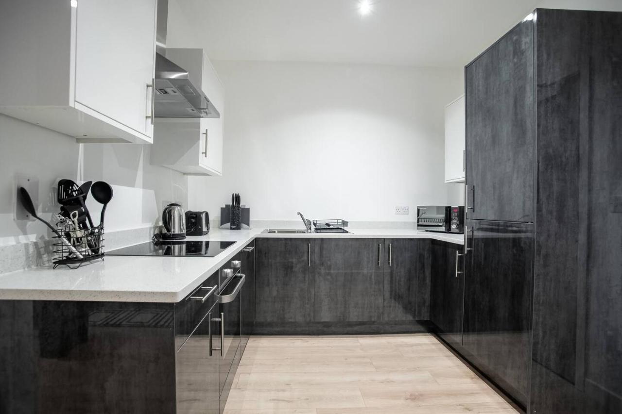 Bayard Apartments - 2 Bed Apartment Contractors Welcome Peterborough Extérieur photo